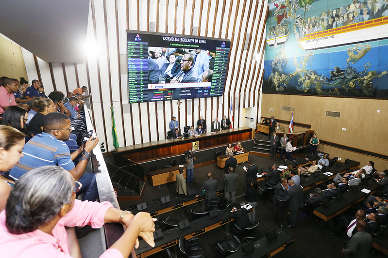 Imagem de Coronavírus: Assembleia adota regime de 'turnão' e vai impedir entrada de visitantes Imagem de Coronavírus: Assembleia adota regime de 'turnão' e vai impedir entrada de visitantes