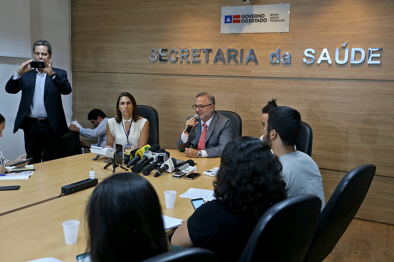 Imagem de Coronavírus: Bahia autoriza tratamento que associa hidroxicloroquina e azitromicina para pacientes Imagem de Coronavírus: Bahia autoriza tratamento que associa hidroxicloroquina e azitromicina para pacientes