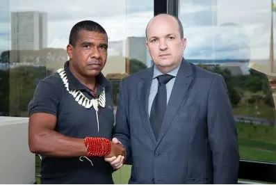 Cacique Babau e o subprocurador-geral da República Antonio Carlos Bigonha