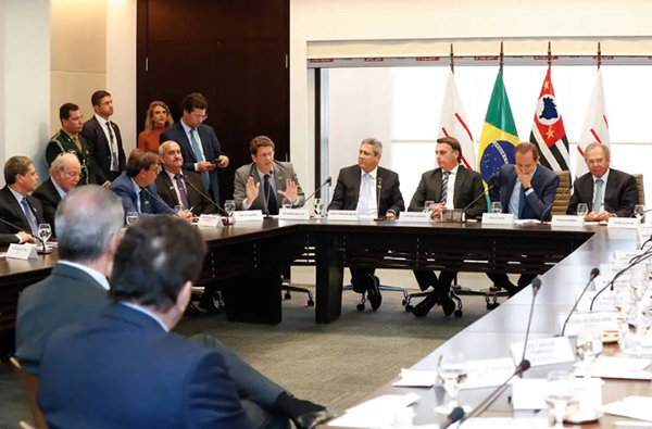 Governo e empresários se reúnem na sede da Fiesp