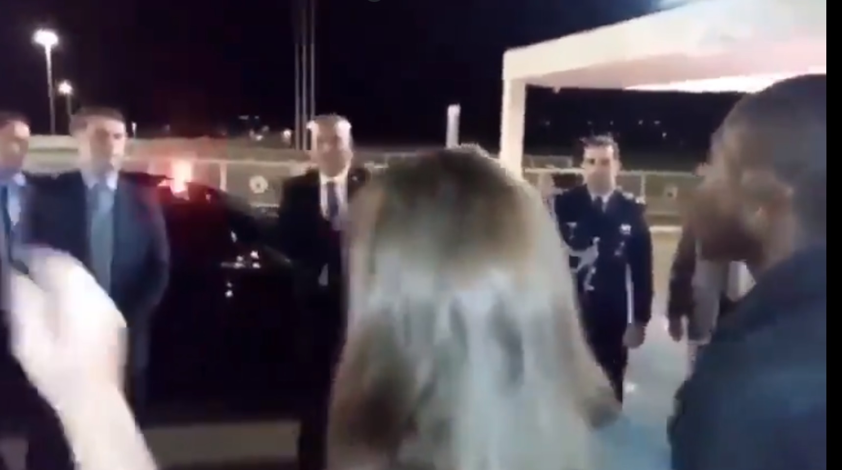 Imagem de Identidade de haitiano que disse a Bolsonaro que seu governo havia acabado é um mistério Imagem de Identidade de haitiano que disse a Bolsonaro que seu governo havia acabado é um mistério