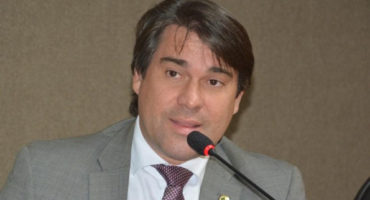Deputado Niltinho teria a vantagem de transitar bem tanto no governo quanto na oposição, diferentemente de nomes pensados anteriormente no partido Deputado Niltinho teria a vantagem de transitar bem tanto no governo quanto na oposição, diferentemente de nomes pensados anteriormente no partido
