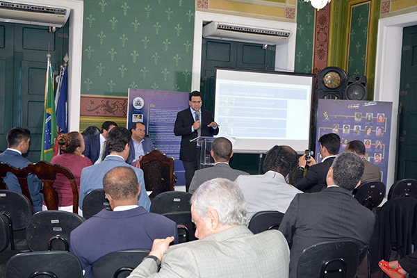Apresentação do secretário municipal da Gestão, Thiago Dantas