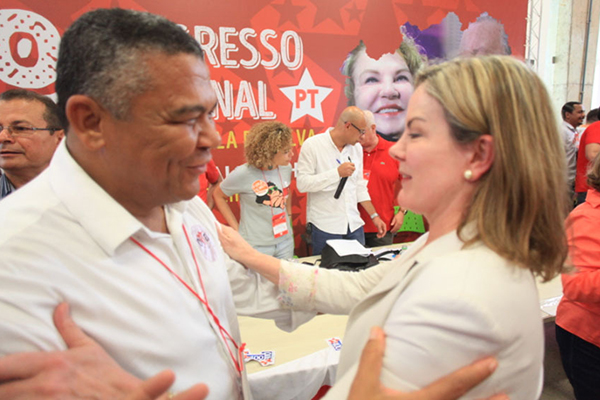 Valmir Assunção e Gleisi Hoffmann