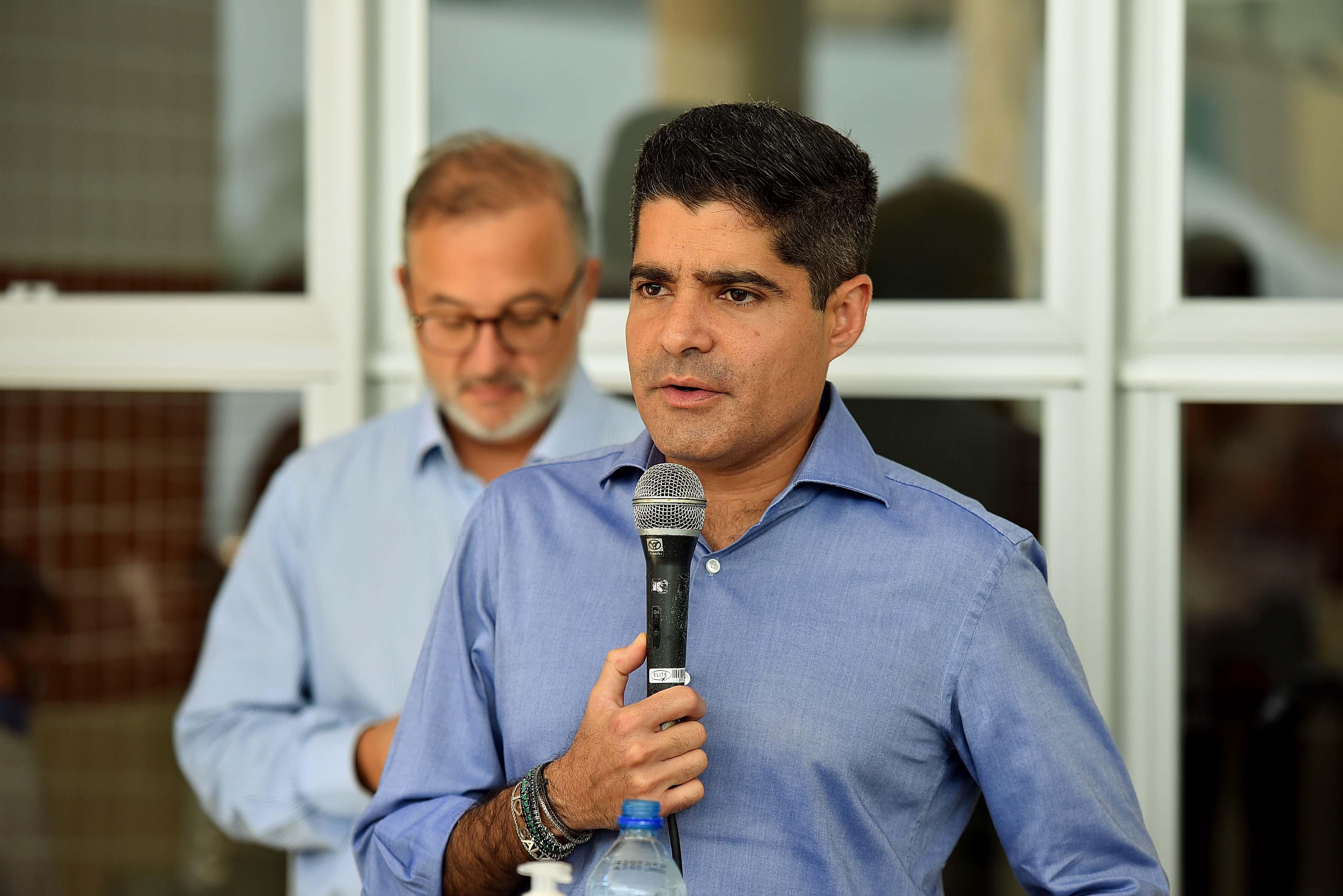 Imagem de ACM Neto reclama da falta de repasse de respiradores aos municípios pelo Governo Bolsonaro Imagem de ACM Neto reclama da falta de repasse de respiradores aos municípios pelo Governo Bolsonaro