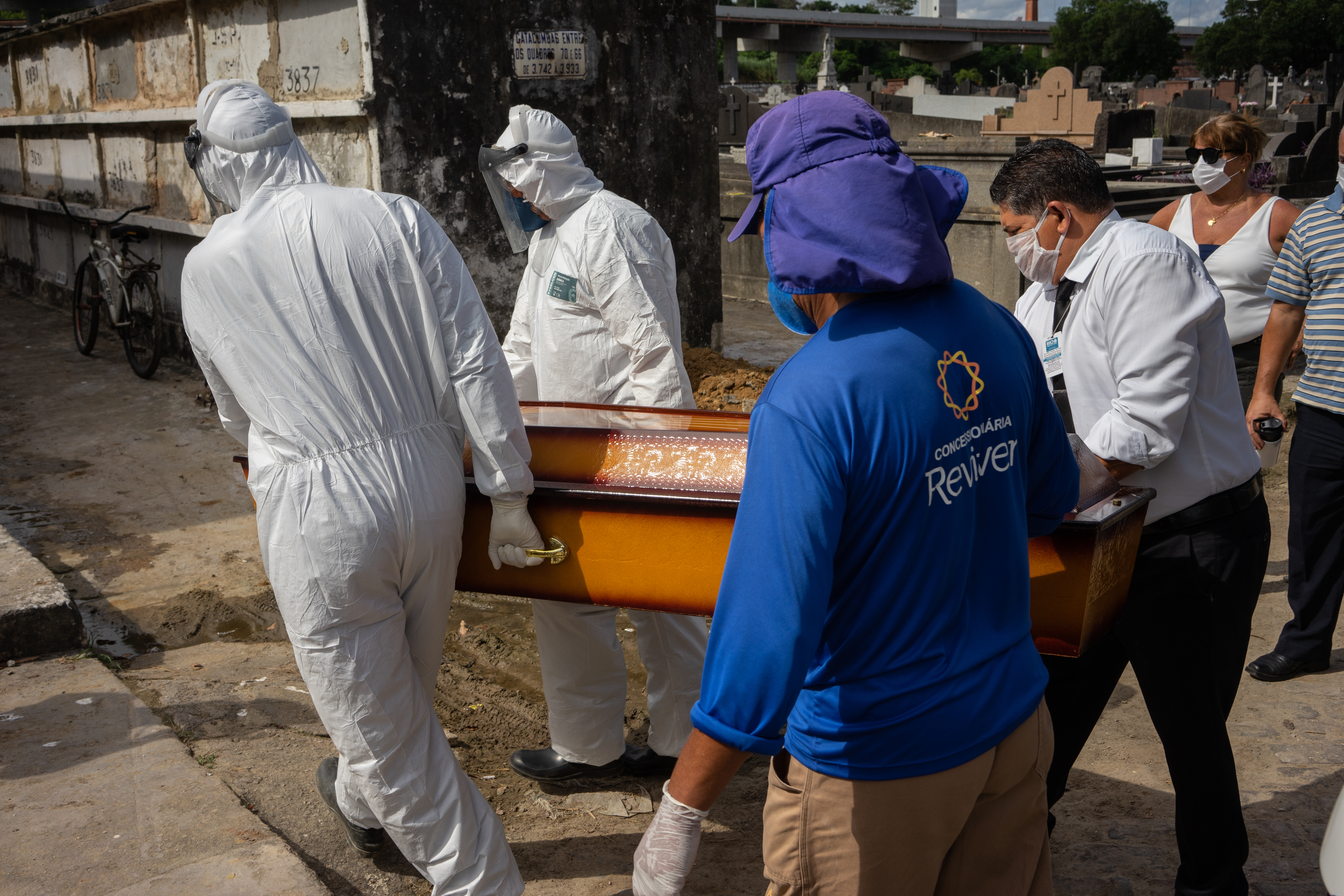 País chegou a 226.383 óbitos e a 9.286.256 pessoas infectadas pelo Sars-CoV-2 desde o início da pandemia País chegou a 226.383 óbitos e a 9.286.256 pessoas infectadas pelo Sars-CoV-2 desde o início da pandemia