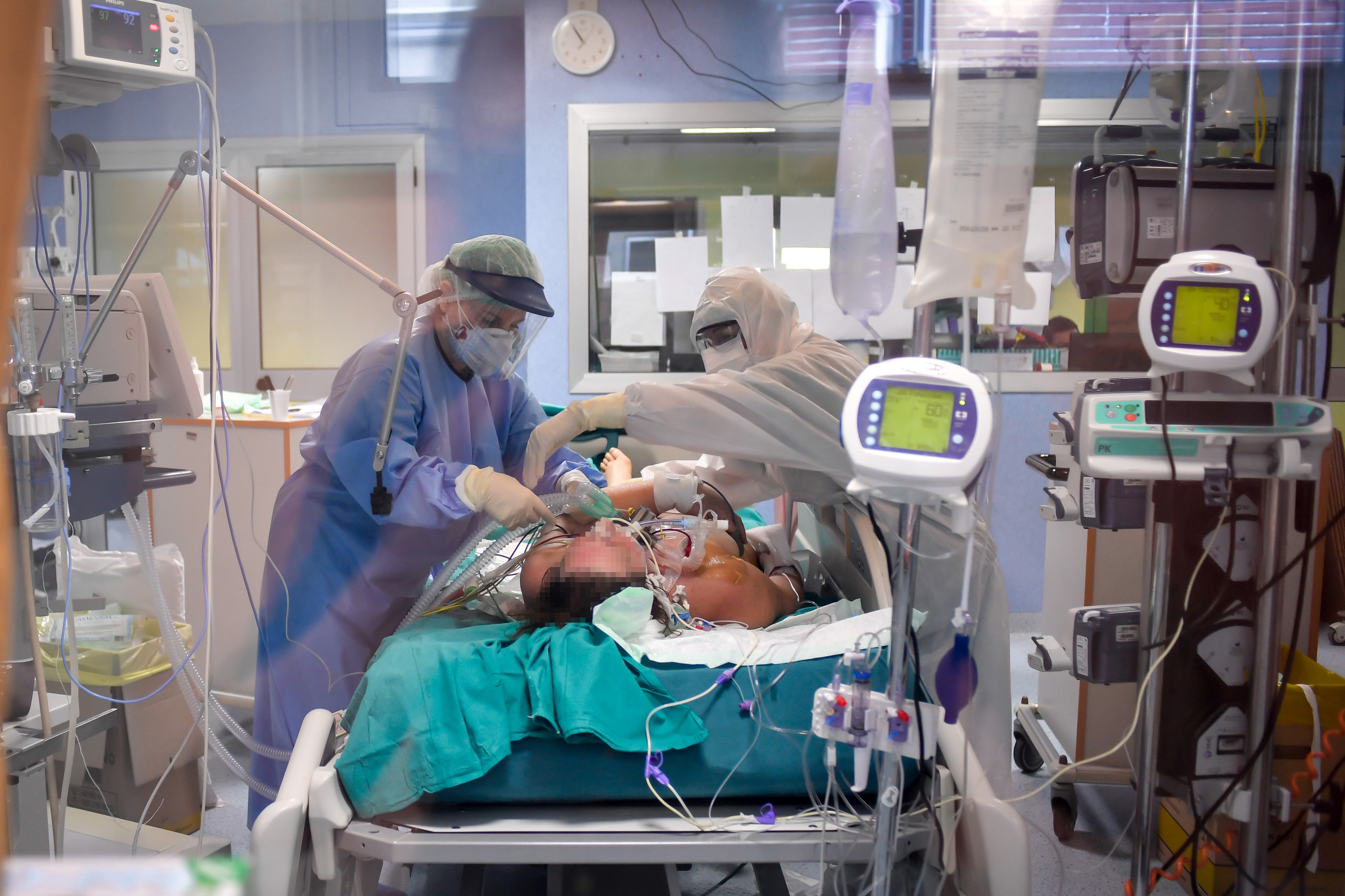 Imagem de Covid-19: Brasil registra 1.001 novas mortes; país se torna o 2º com mais casos no mundo Imagem de Covid-19: Brasil registra 1.001 novas mortes; país se torna o 2º com mais casos no mundo