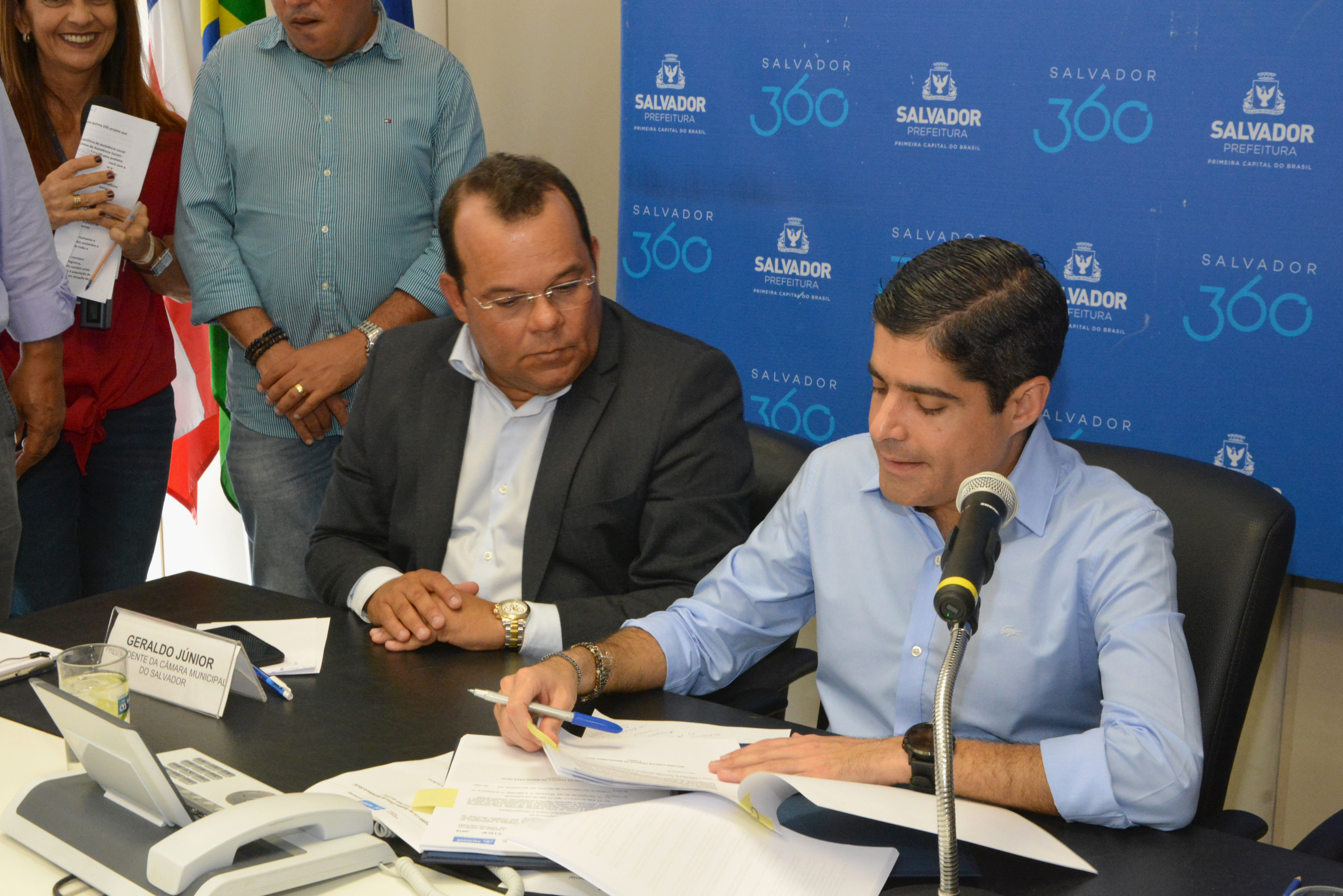 Imagem de Neto deve autorizar reabertura de concessionárias e lojas de decoração a partir de 4 de maio, diz Geraldo Jr.