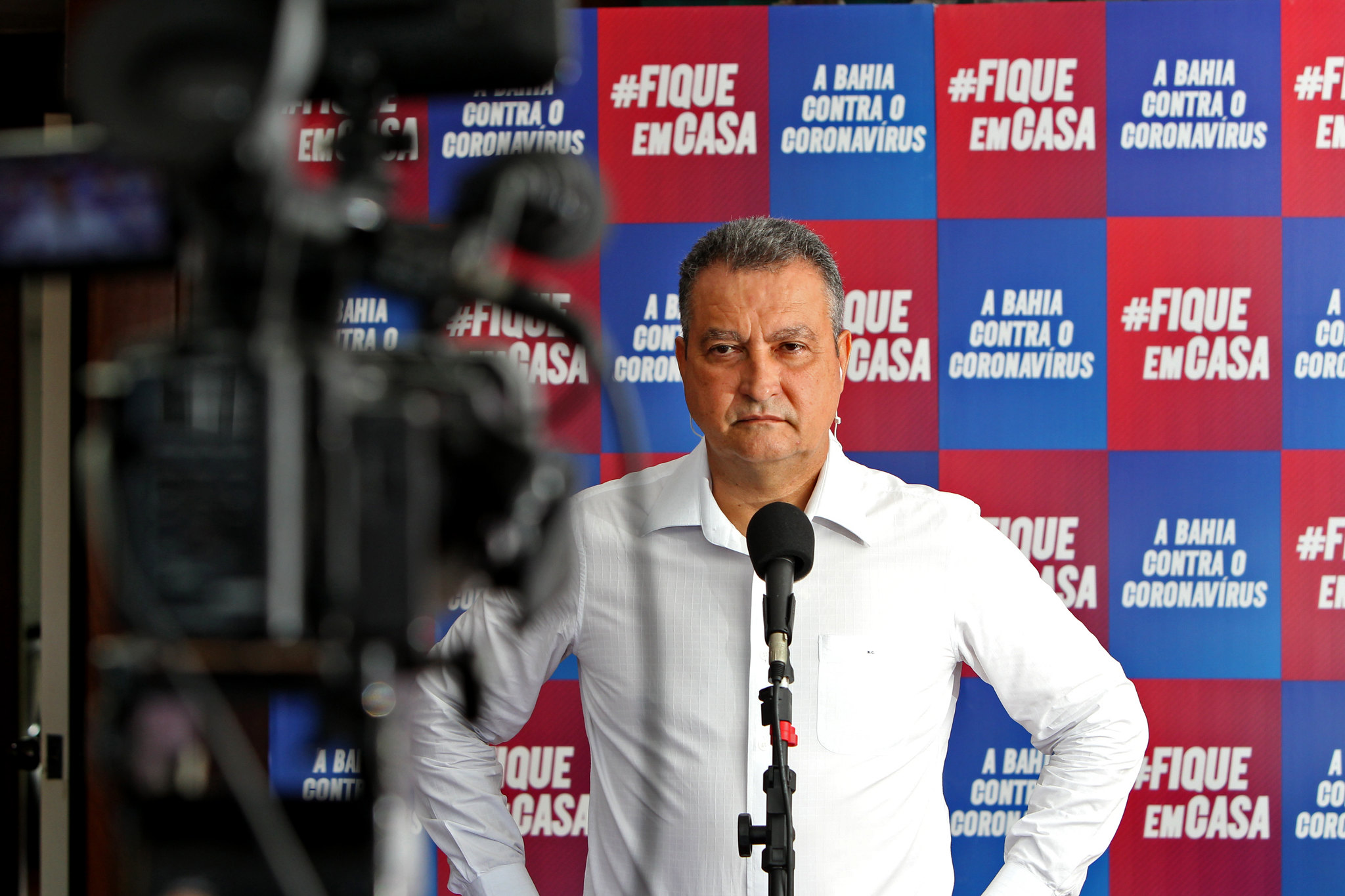 Imagem de Rui Costa nega que tenha comprado cada respirador por R$ 160 mil e chama de 'fake news'