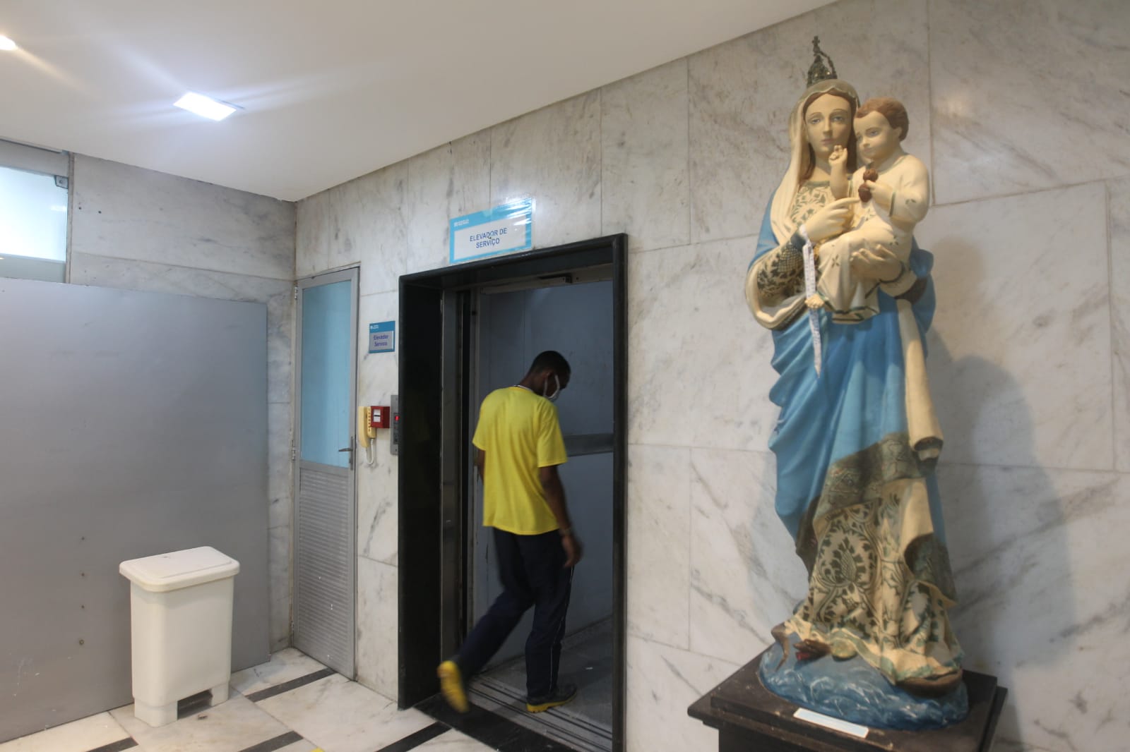 Imagem de Morre homem que ateou fogo no Hospital Espanhol após surto psicótico Imagem de Morre homem que ateou fogo no Hospital Espanhol após surto psicótico