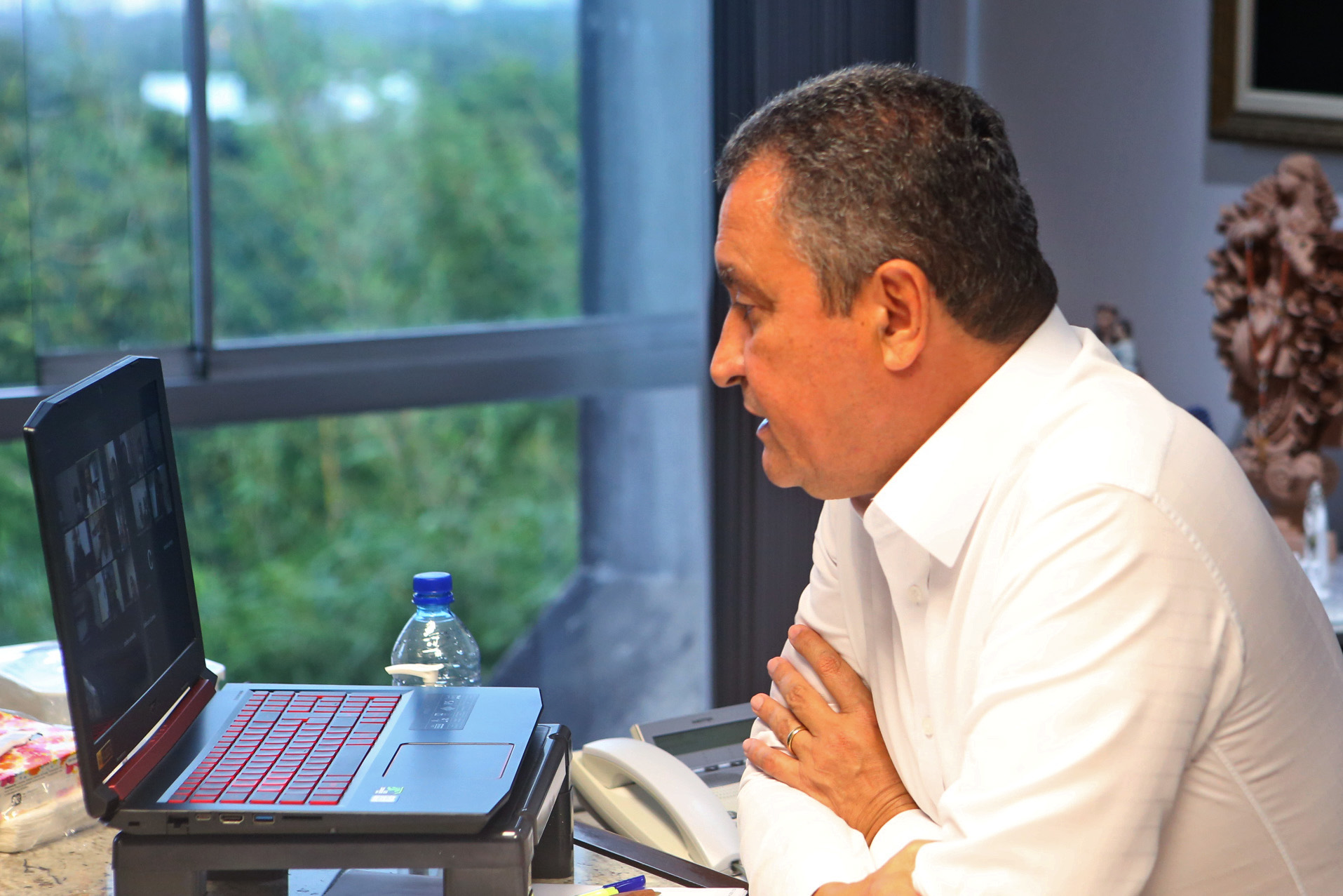 Imagem de Rui participa de videoconferência com prefeitos da Costa do Descobrimento e Extremo Sul