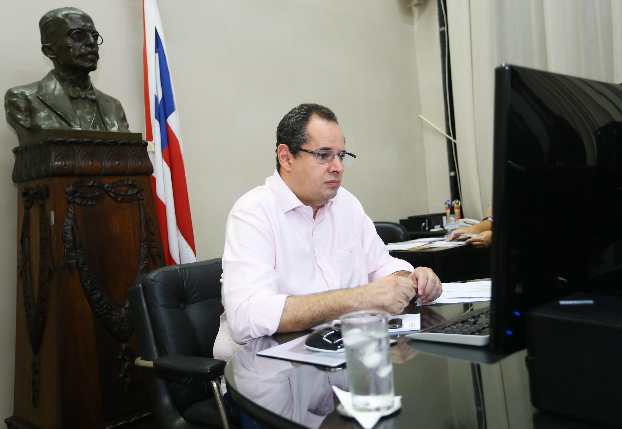 Imagem de Assembleia torna obrigatório uso de máscaras em toda a Bahia durante pandemia