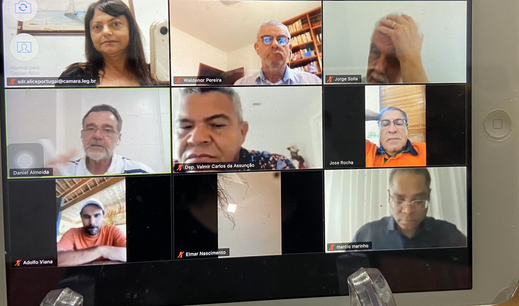 Imagem de Deputados federais baianos votam a favor da manutenção do Fundeb: 'Por mais investimentos para a educação'