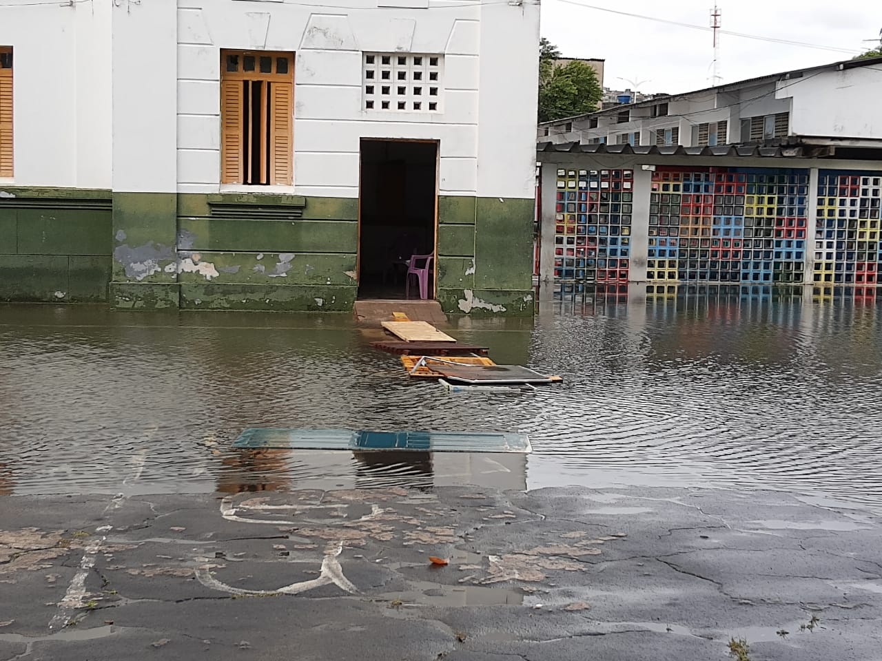 Imagem de Hospital de Custódia e Tratamento alaga e sindicato reclama de problemas estruturais