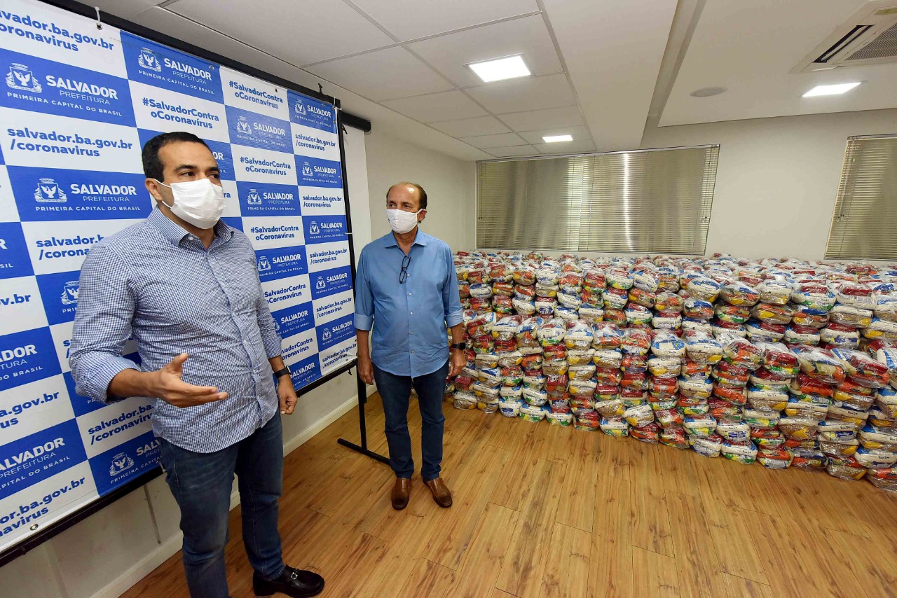 A iniciativa pretende reduzir os efeitos sociais da pandemia do coronavírus numa das áreas mais pobres da capital baiana