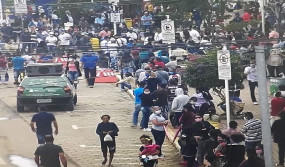 Imagem de Irecê: em cidade governada por aliado de Rui Costa aglomeração é a prática