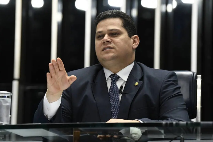 Senador Davi Alcolumbre (União-AP) 