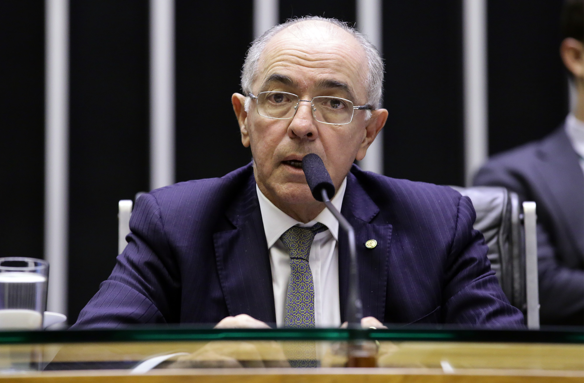 Imagem de Após saída de Mandetta, Aleluia pede demissão do Ministério da Saúde Imagem de Após saída de Mandetta, Aleluia pede demissão do Ministério da Saúde