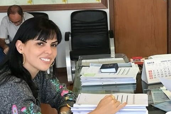 A vice-prefeita de Morro do Chapéu e pré-candidata à Prefeitura da cidade, Juliana Araújo (PL)