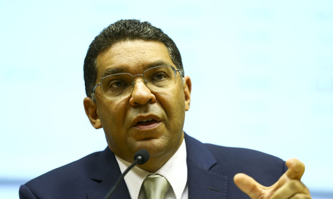 Mansueto Almeida