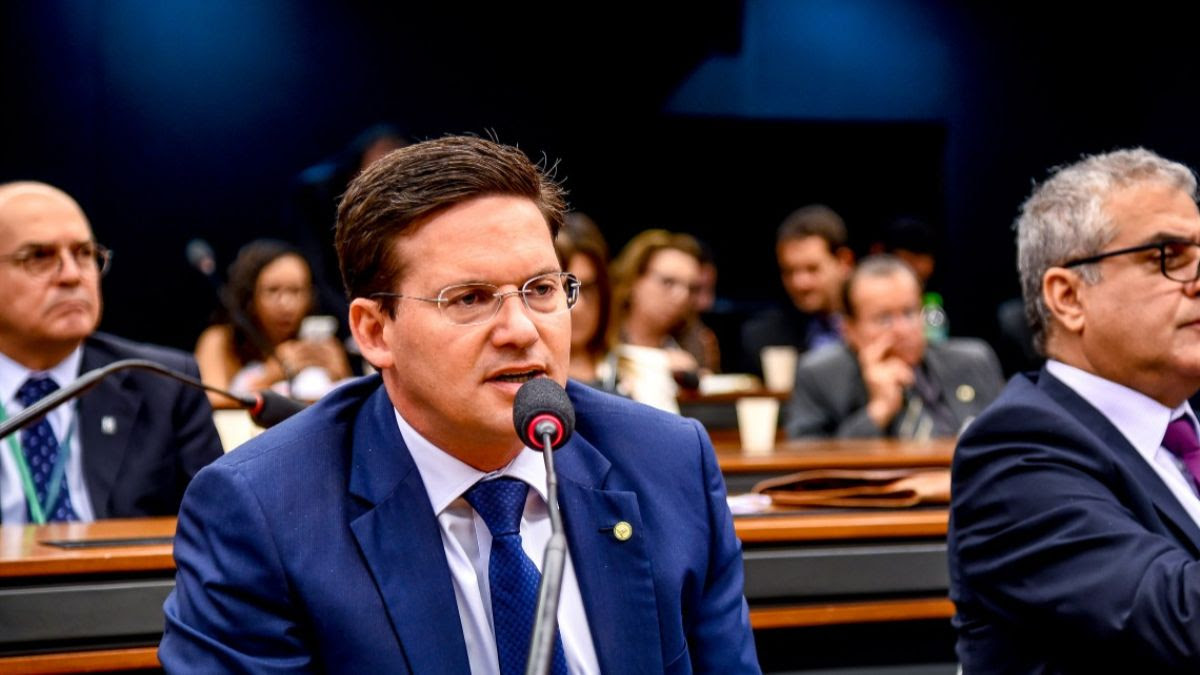 Para Roma, o clima de acirramento não contribui para a resolução dos problemas Para Roma, o clima de acirramento não contribui para a resolução dos problemas