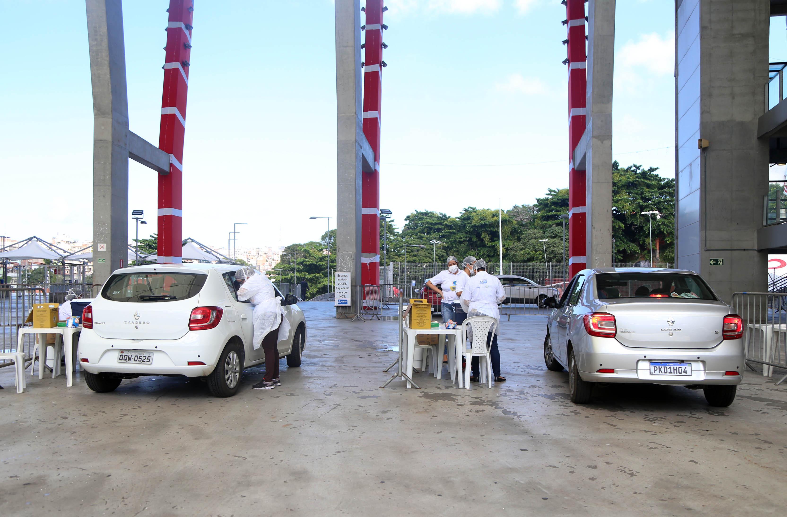 Imagem de Postos de drive thru da vacinação têm novo horário; ponto na Arena Fonte Nova será desativado