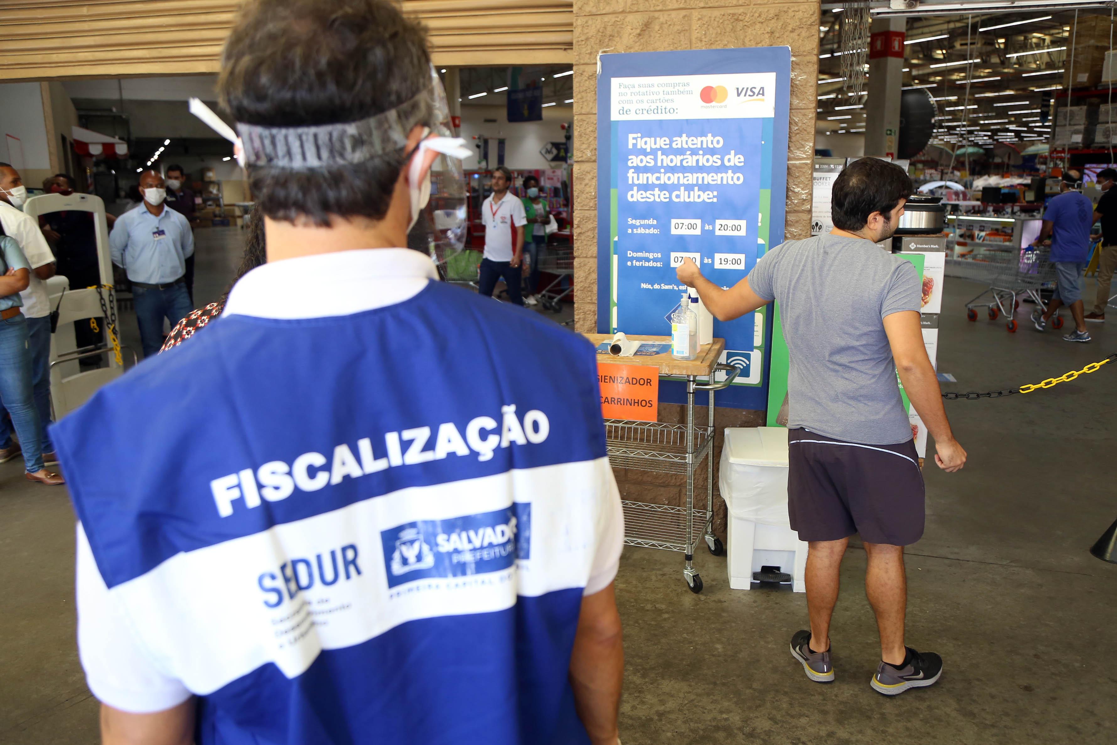 As fiscalizações da força-tarefa são feitas pela Secretaria de Desenvolvimento e Urbanismo de Salvador