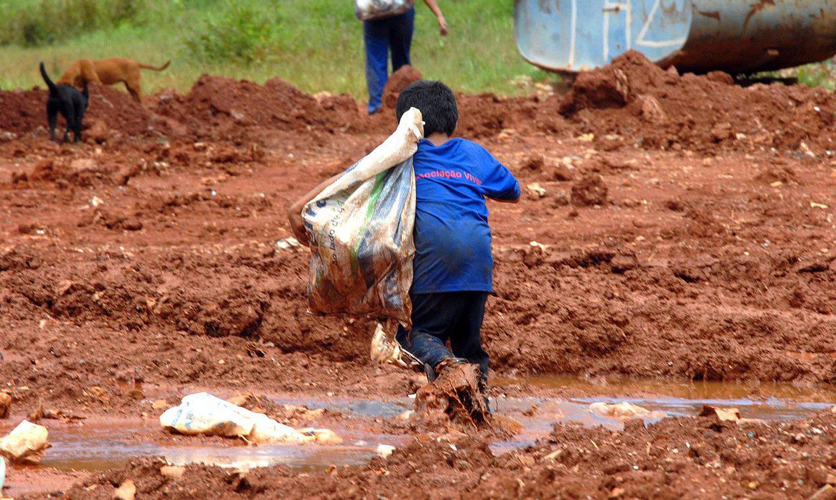 Alerta é de relatório do Unicef e da Save The Children Alerta é de relatório do Unicef e da Save The Children