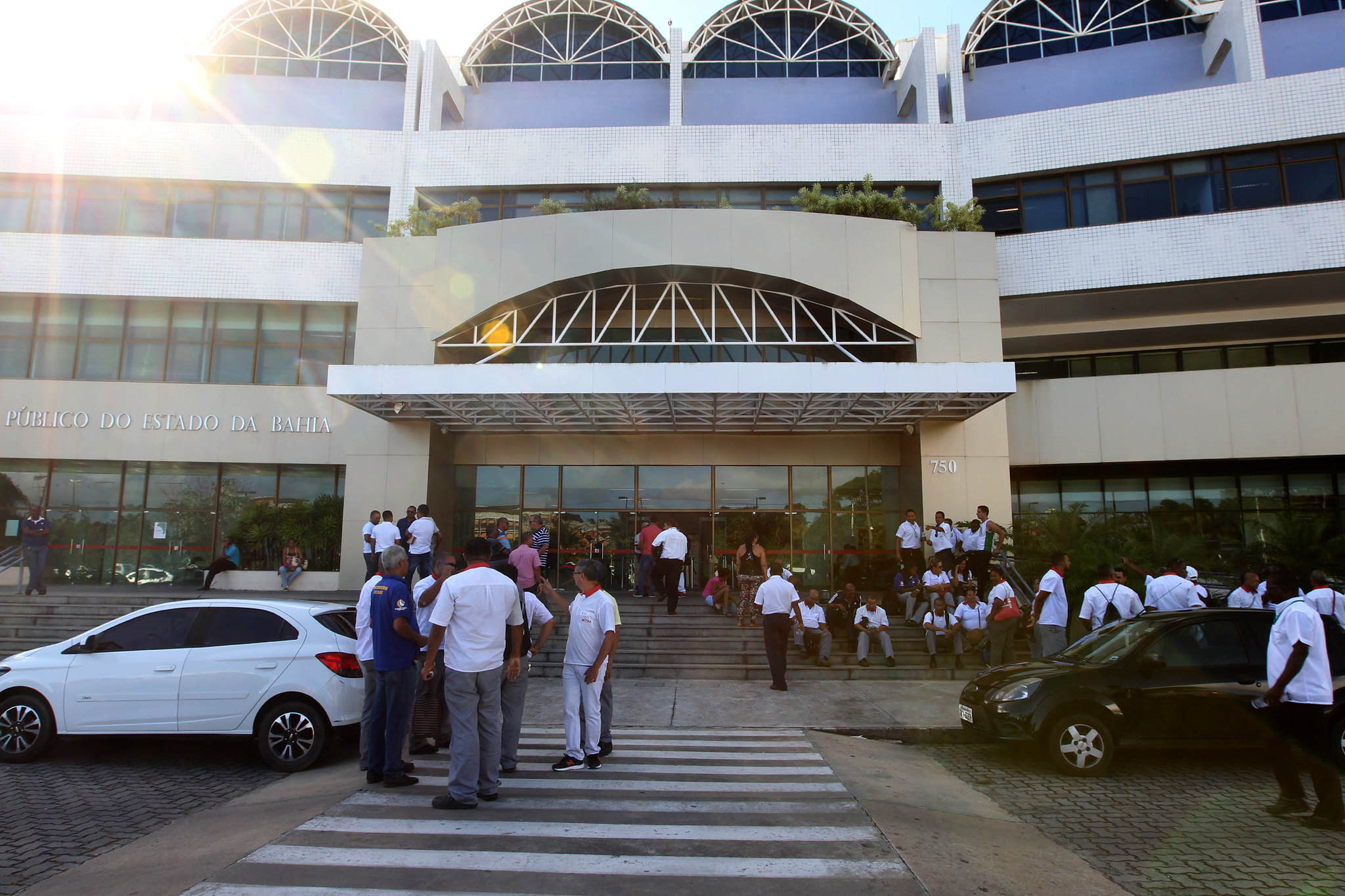 Imagem de Coronavírus: escolas particulares de Lauro se comprometem a adequar contratos para garantir direito à educação