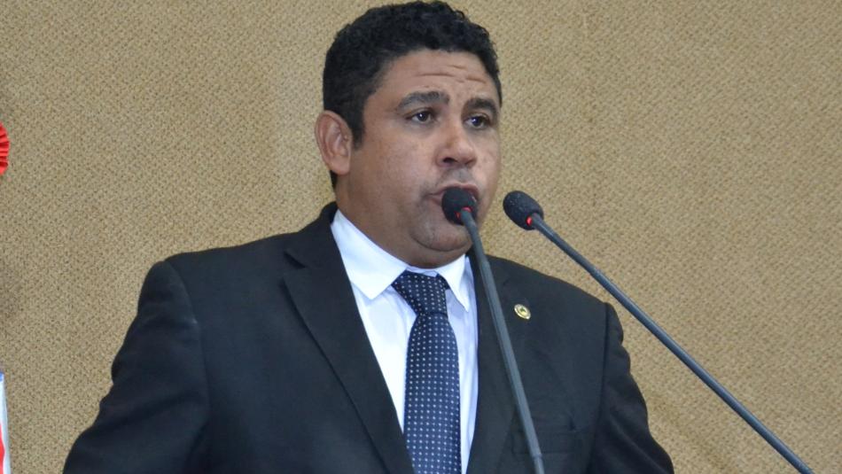 Imagem de TSE cassa mandato de Pastor Tom e Josafá Marinho deverá ocupar cadeira na Assembleia Imagem de TSE cassa mandato de Pastor Tom e Josafá Marinho deverá ocupar cadeira na Assembleia