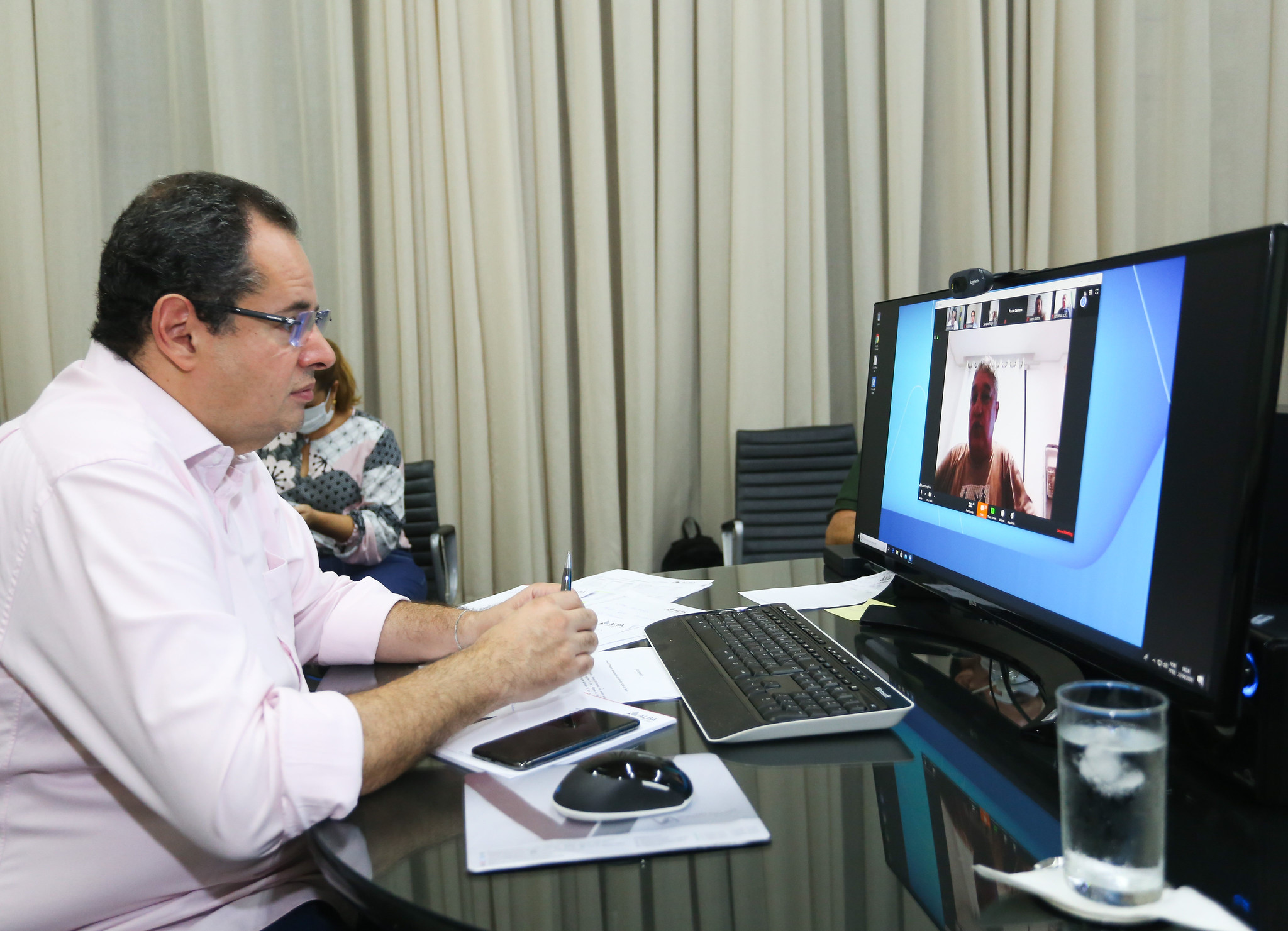 Imagem de Em meio à pandemia, projetos voltam à pauta da Assembleia Legislativa neste sábado Imagem de Em meio à pandemia, projetos voltam à pauta da Assembleia Legislativa neste sábado
