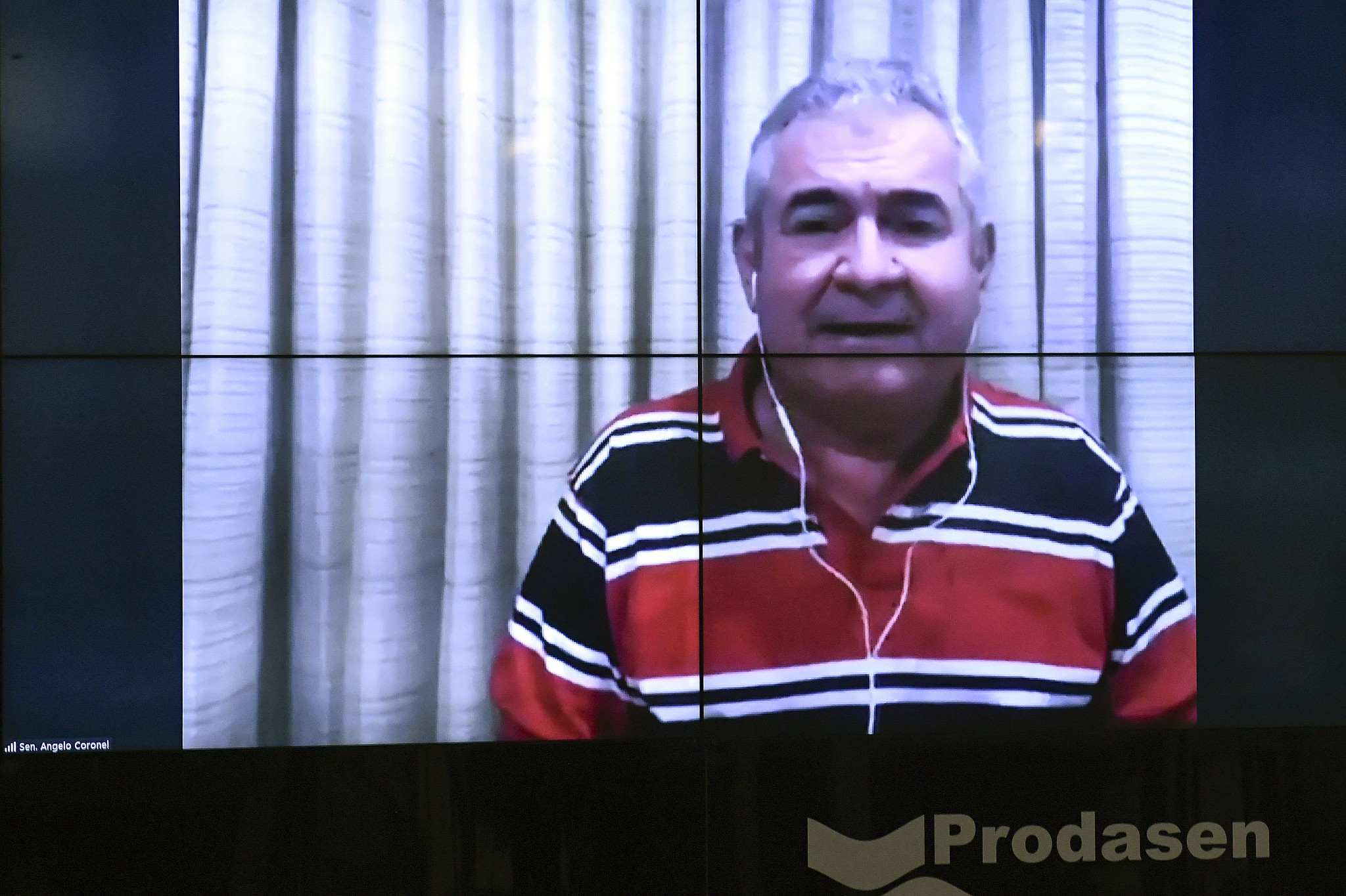 Na imagem, o senador Angelo Coronel, do PSD