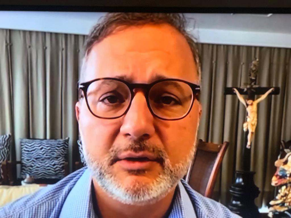 Imagem de Recursos pagos à empresa americana devem ser reembolsados até sexta, garante secretário