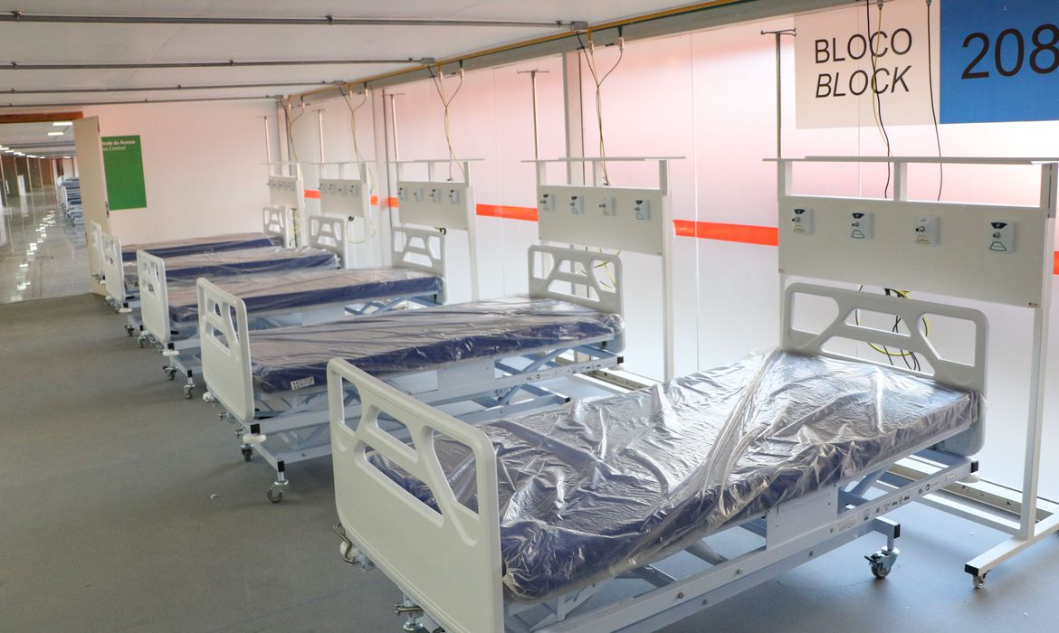 Imagem de Pandemia: operação investiga corrupção em contrato sem licitação no DF