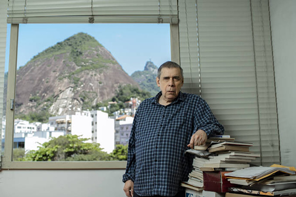 O escritor carioca Sérgio Sant'Anna