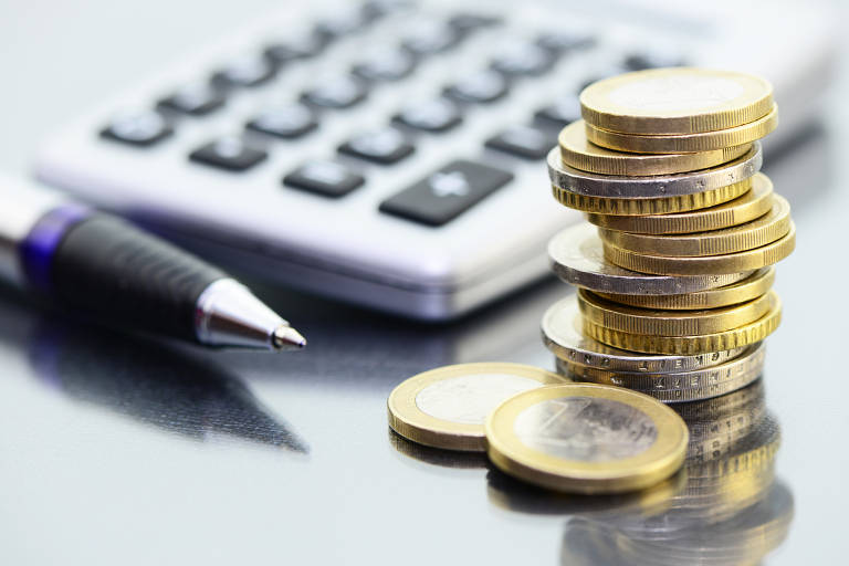 Proposta é reduzir taxas, hoje em três dígitos, para 30% ao ano Proposta é reduzir taxas, hoje em três dígitos, para 30% ao ano