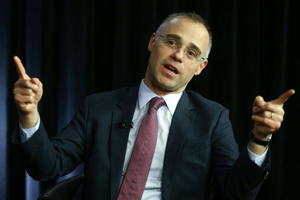 O ministro da Justiça, André Mendonça, em entrevista à Folha