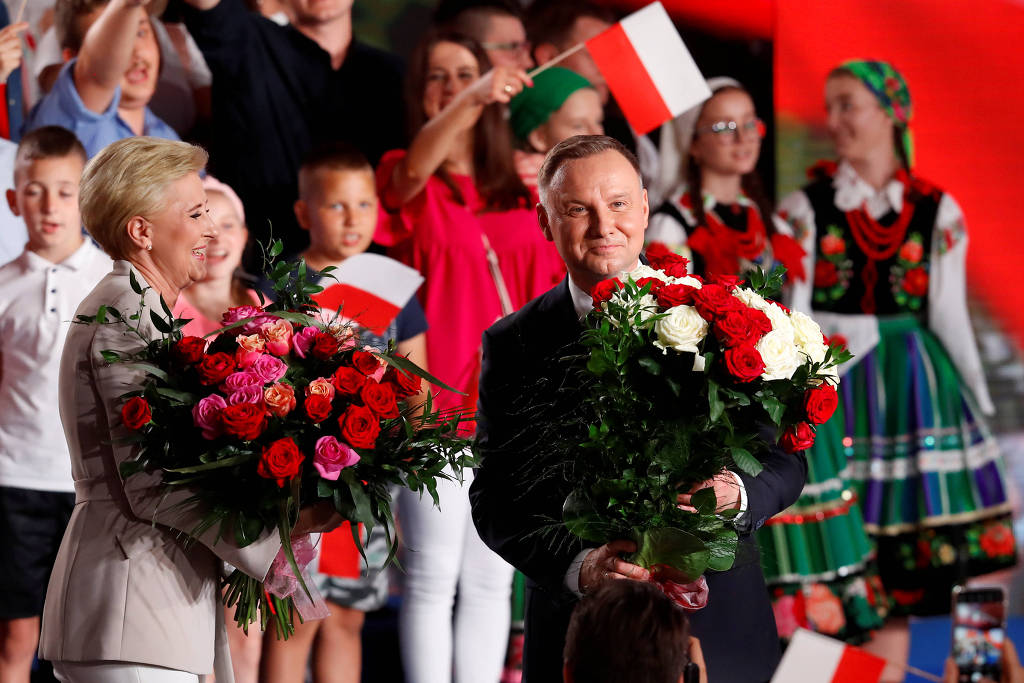 O atual presidente da Polônia e candidato à reeleição, Andrzej Duda, ao lado de sua mulher, Agata Kornhauser-Duda