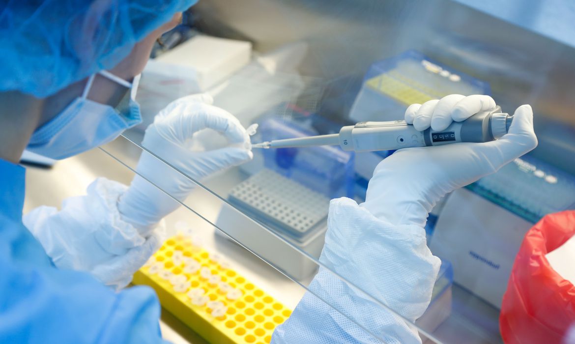 Dos 374.009 casos confirmados desde o início da pandemia, 358.695 são considerados recuperados, 7.371 encontram-se ativos e 7.943 pessoas foram a óbito Dos 374.009 casos confirmados desde o início da pandemia, 358.695 são considerados recuperados, 7.371 encontram-se ativos e 7.943 pessoas foram a óbito