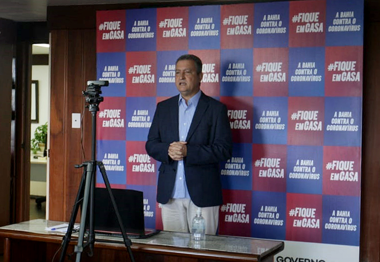 Imagem de 'Eu vi o vídeo e isso não é bom', diz Rui Costa sobre aglomeração no Farol da Barra