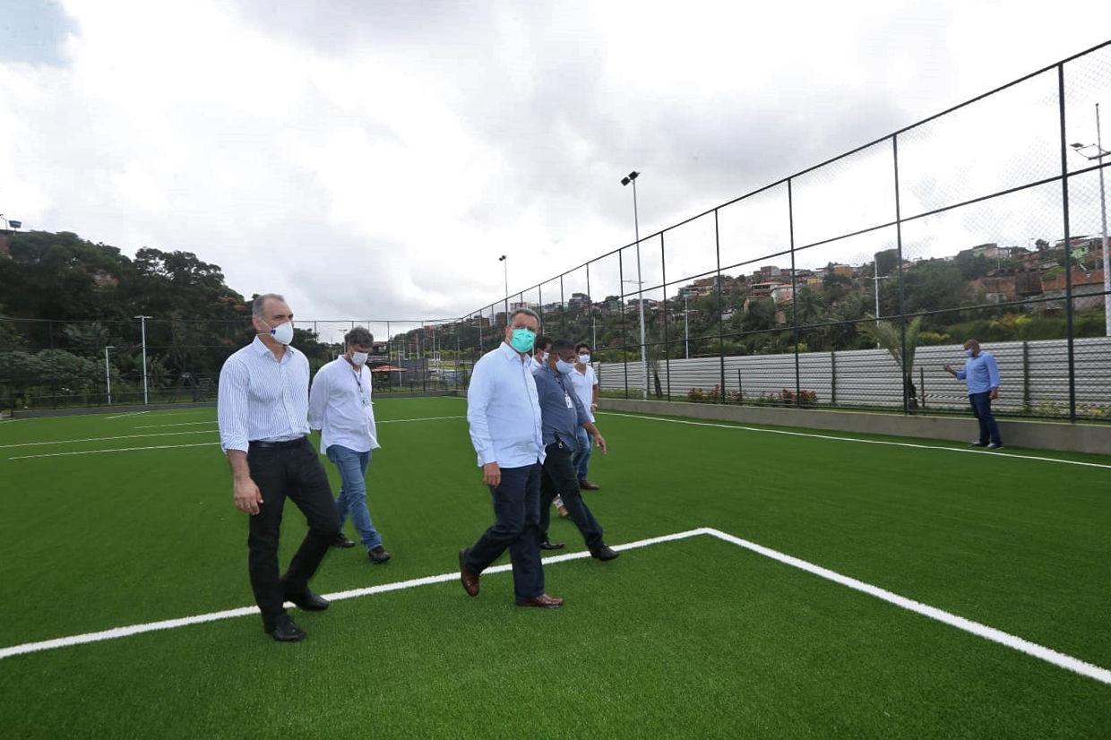 Governador Rui Costa em Jardim Mangabeiras, no bairro de Cajazeiras 8, na manhã desta sexta