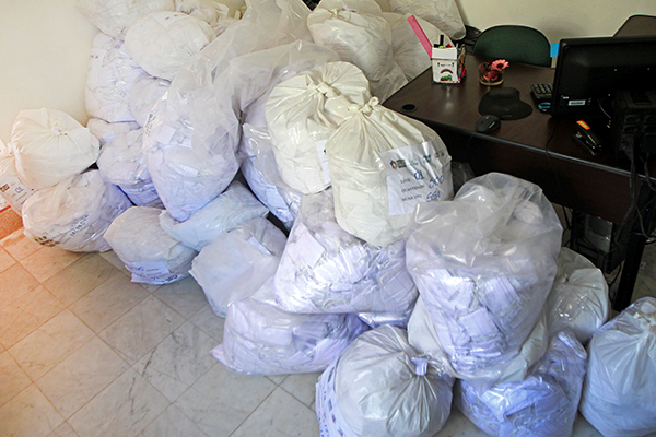 Mais 100 mil máscaras de proteção foram entregues nesta sexta-feira (12), pela Secretaria do Trabalho Emprego Renda e Esportes, para entidades de Salvador e Lauro de Freitas