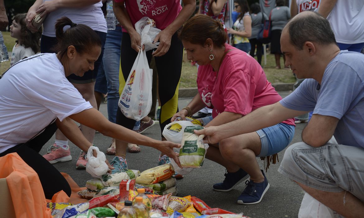 33 milhões de pessoas passam fome no Brasil atualmente