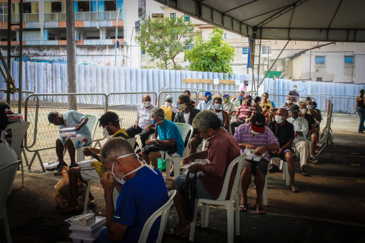 Imagem de Idosos e pessoas com deficiência são 36% dos assistidos em pontos de refeição