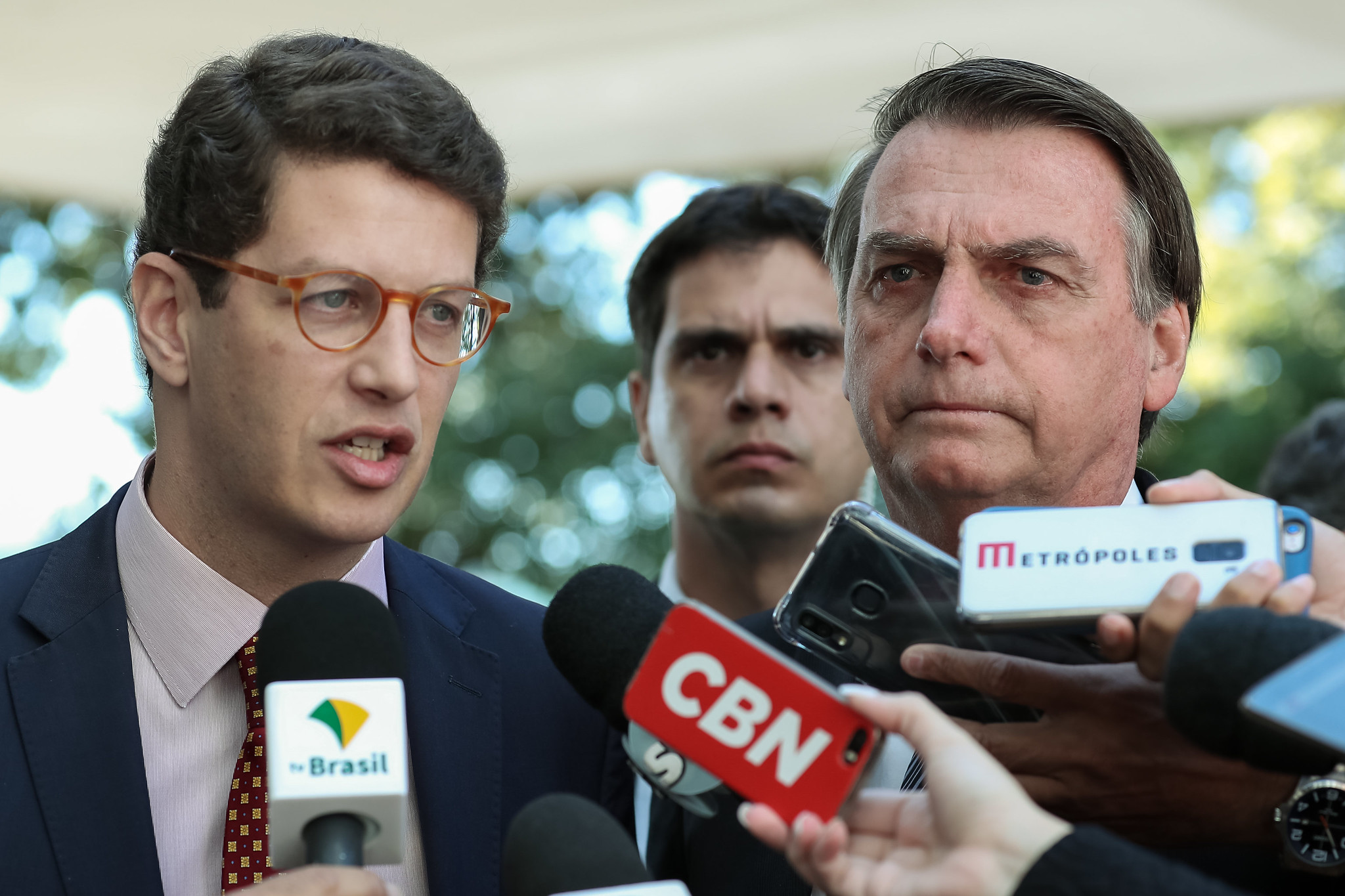 Imagem de Queimadas na Amazônia são herança de governos anteriores, diz ministro Salles