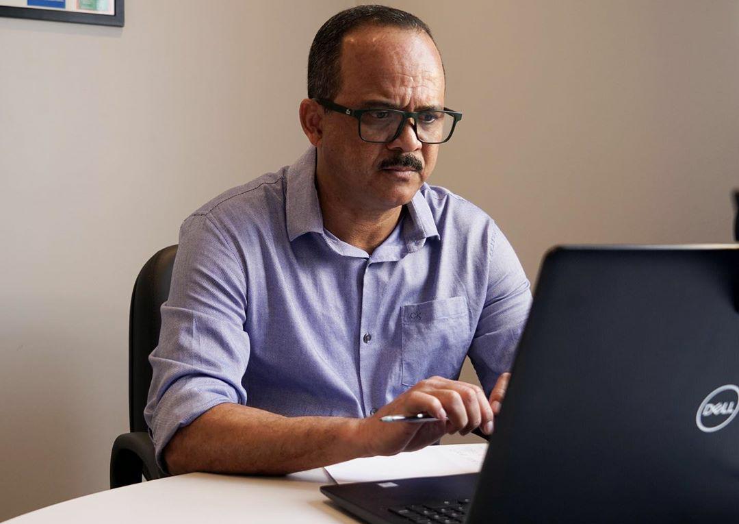 Mostrando liderança de Elinaldo, a pesquisa P&A foi realizada em Camaçari dos dias 21 a 24