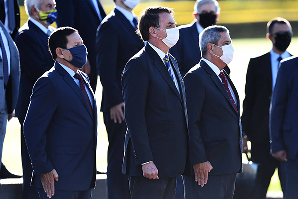 Hamilton Mourão, Jair Bolsonaro e general Walter Souza Braga Netto