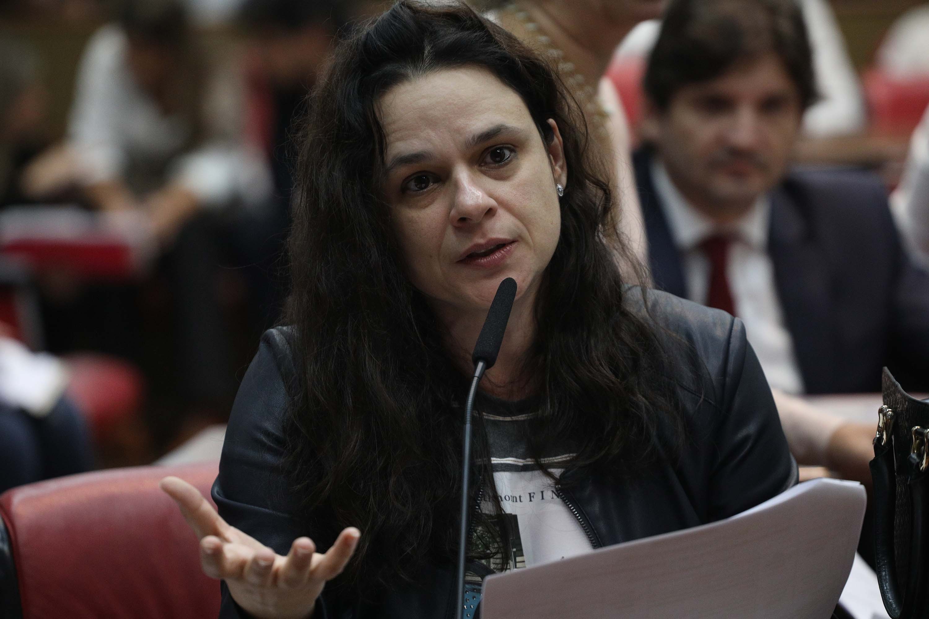 De acordo com informações do G1, o post foi feito após o padre afirmar que a Polícia Militar intimidou agentes da pastoral no bairro da Luz para não entregarem comida aos moradores de rua