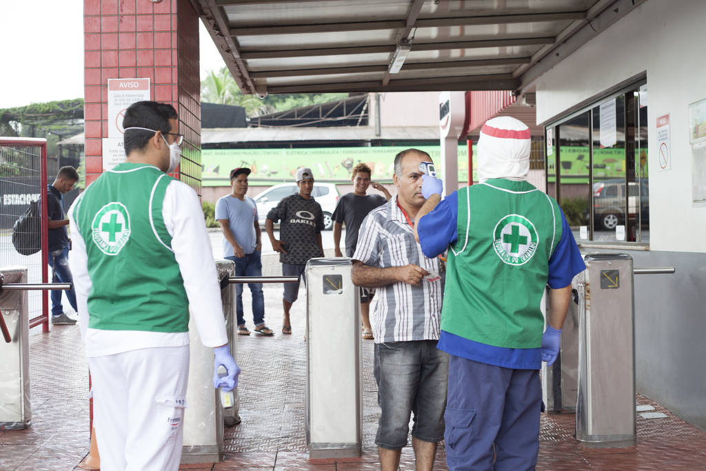 Frigoríficos do país passaram a medir a temperatura de funcionários como forma de evitar a disseminação do novo coronavírus