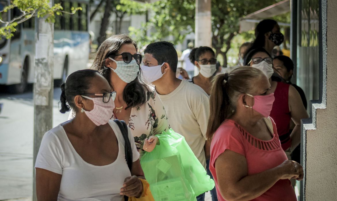 Taxa de participação na força de trabalho ficou em 56,3%, diz IBGE